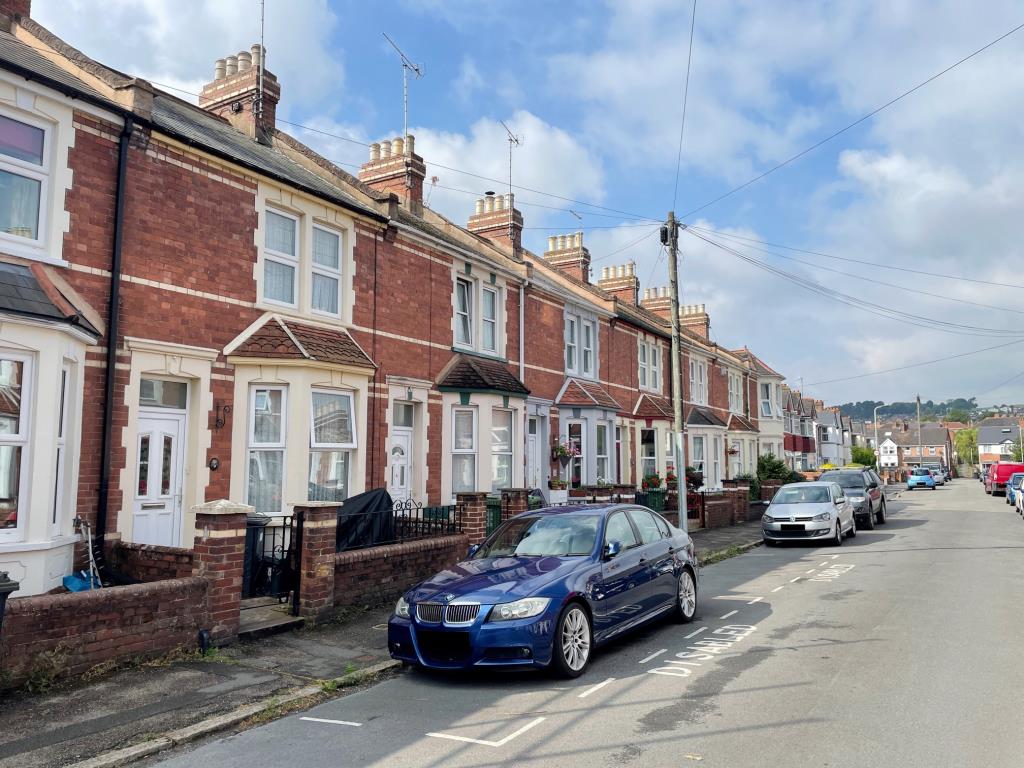 Lot: 63 - FREEHOLD RESIDENTIAL INVESTMENT -